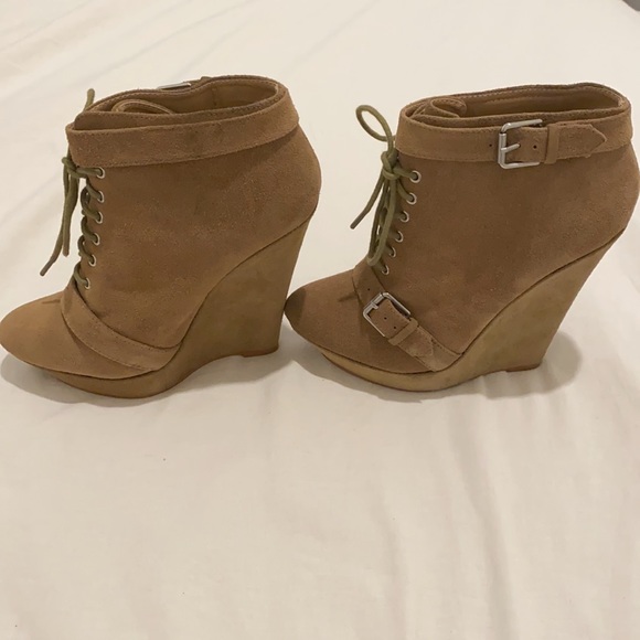 Brown/tan suede wedges - Picture 4 of 9